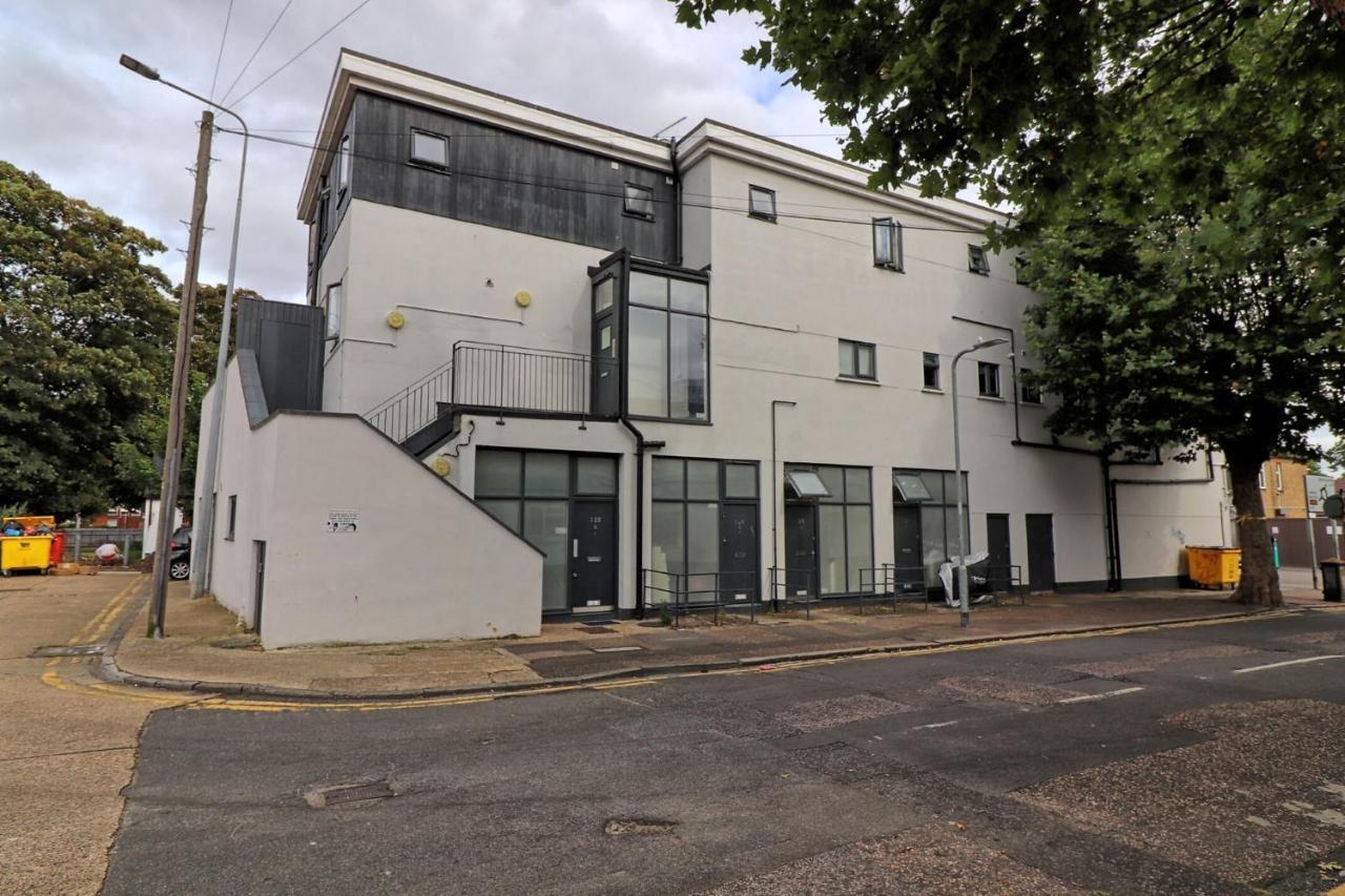 Urban Stylish Apartment - Southend Stays Esterno foto